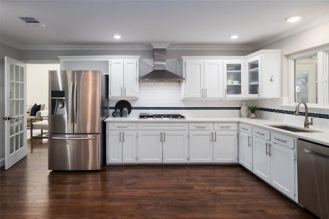 3867 Beutel Court Dallas TX 75229