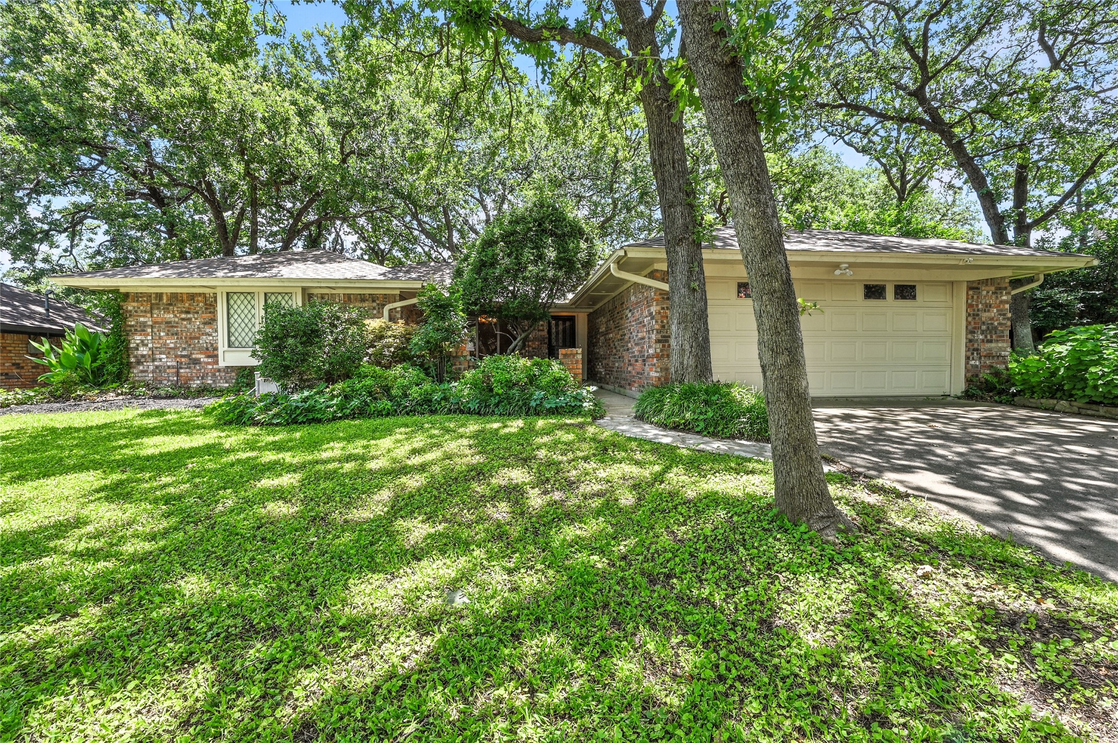 4911 Stage Line Drive Arlington TX 76017