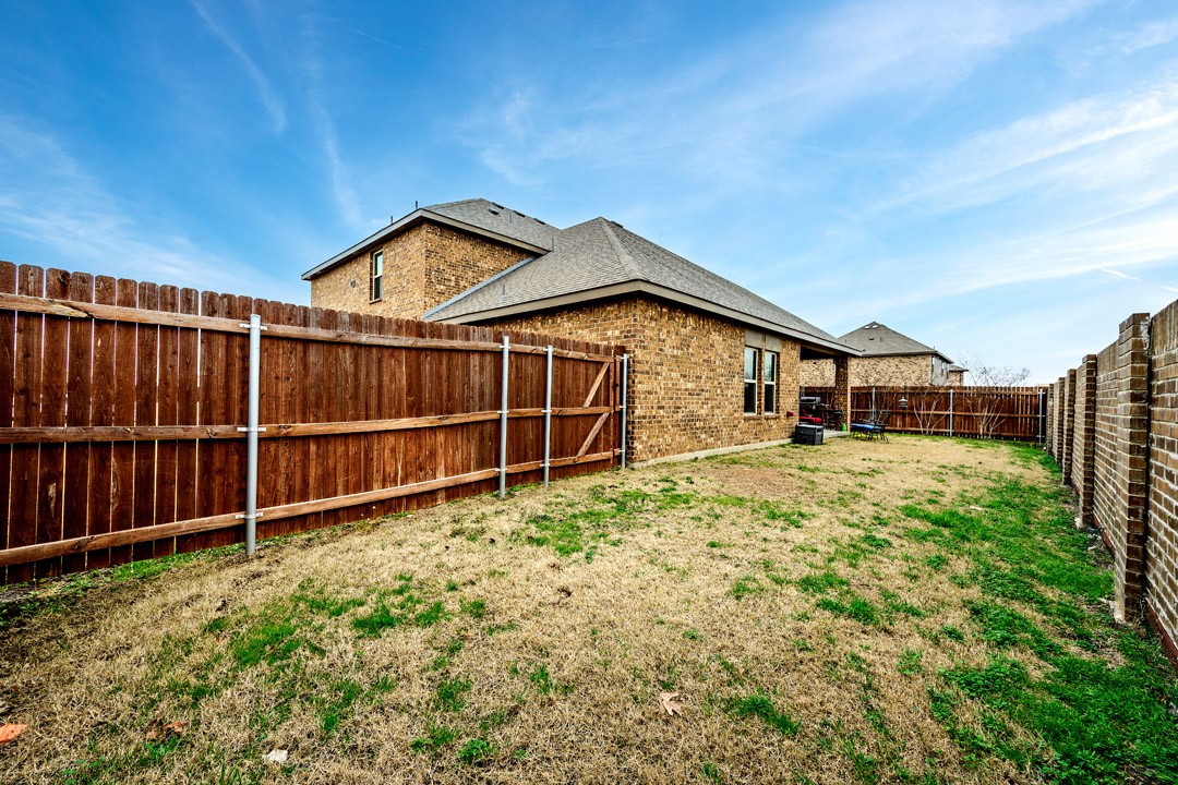 622 Clearlake Drive Waxahachie TX 75165