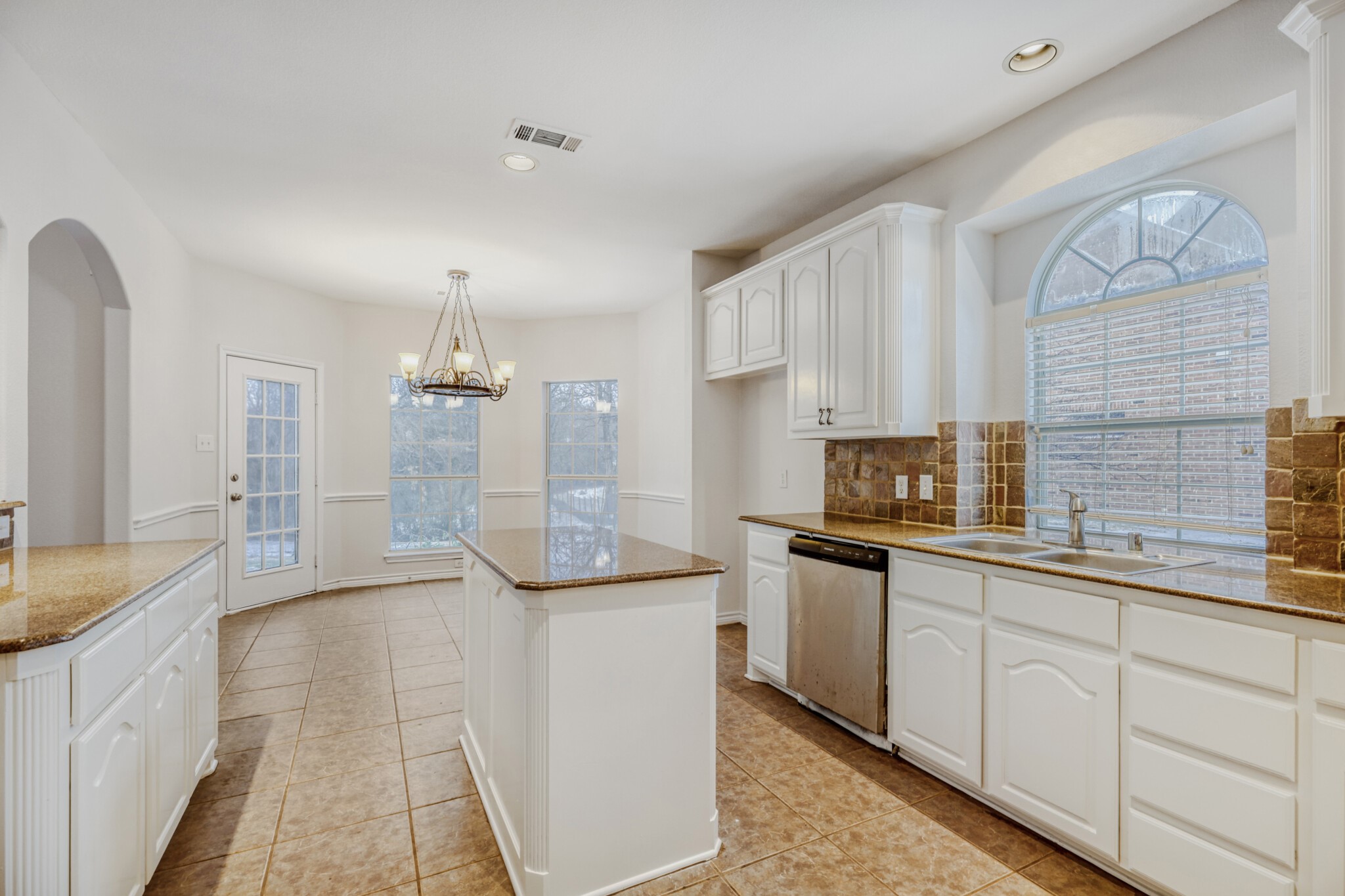 2207 Creekedge Court Corinth TX 76210