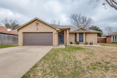 4946 Briar Oaks Lane Grand Prairie TX 75052