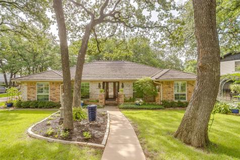 2824 Winterhaven Drive Hurst TX 76054
