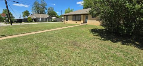 932 W Live Oak Street Jacksboro TX 76458