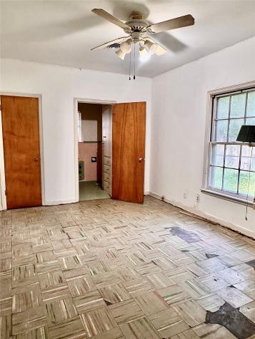 932 W Live Oak Street Jacksboro TX 76458