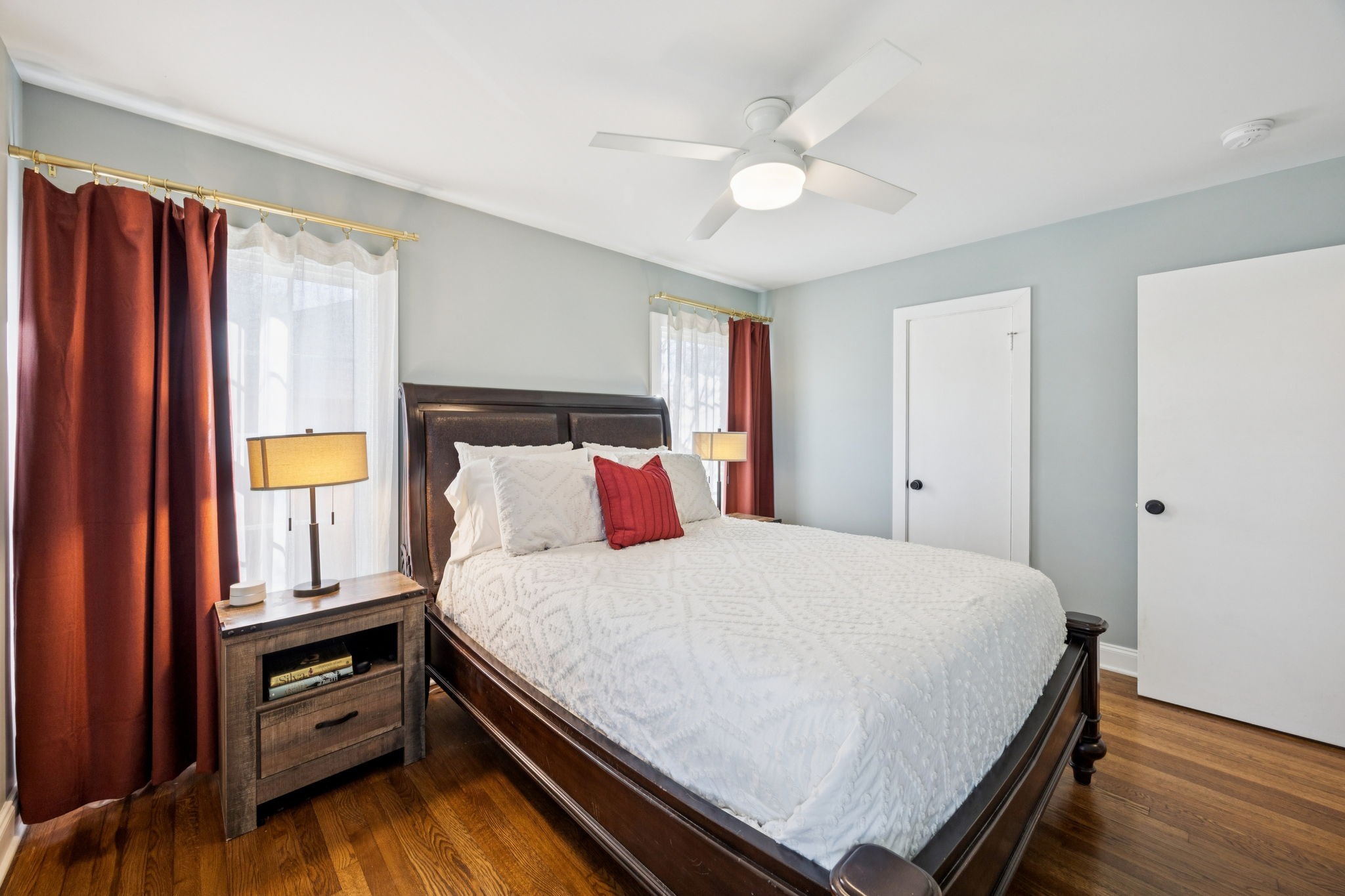 576 Brookhurst Drive Dallas TX 75218