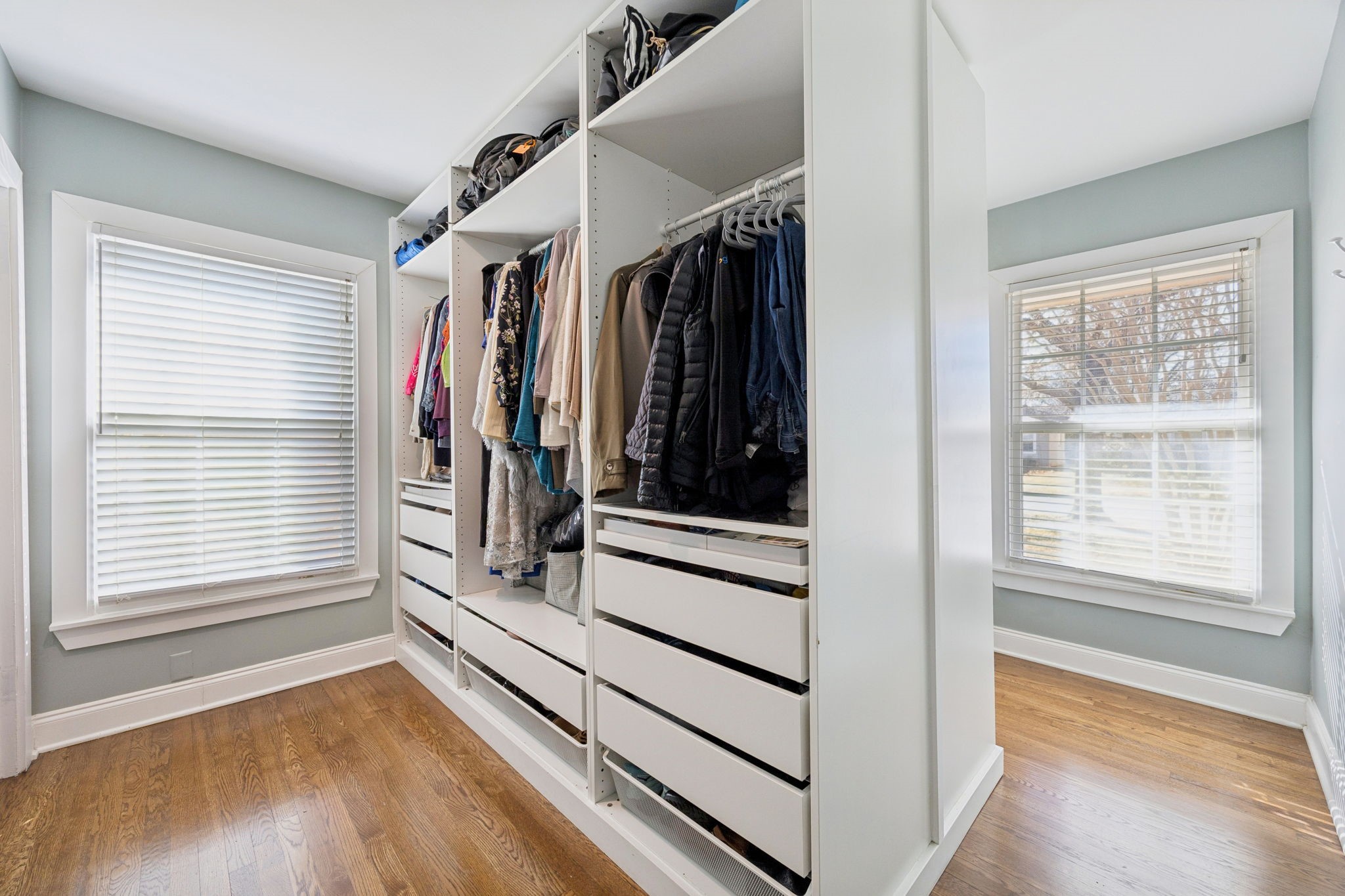 576 Brookhurst Drive Dallas TX 75218