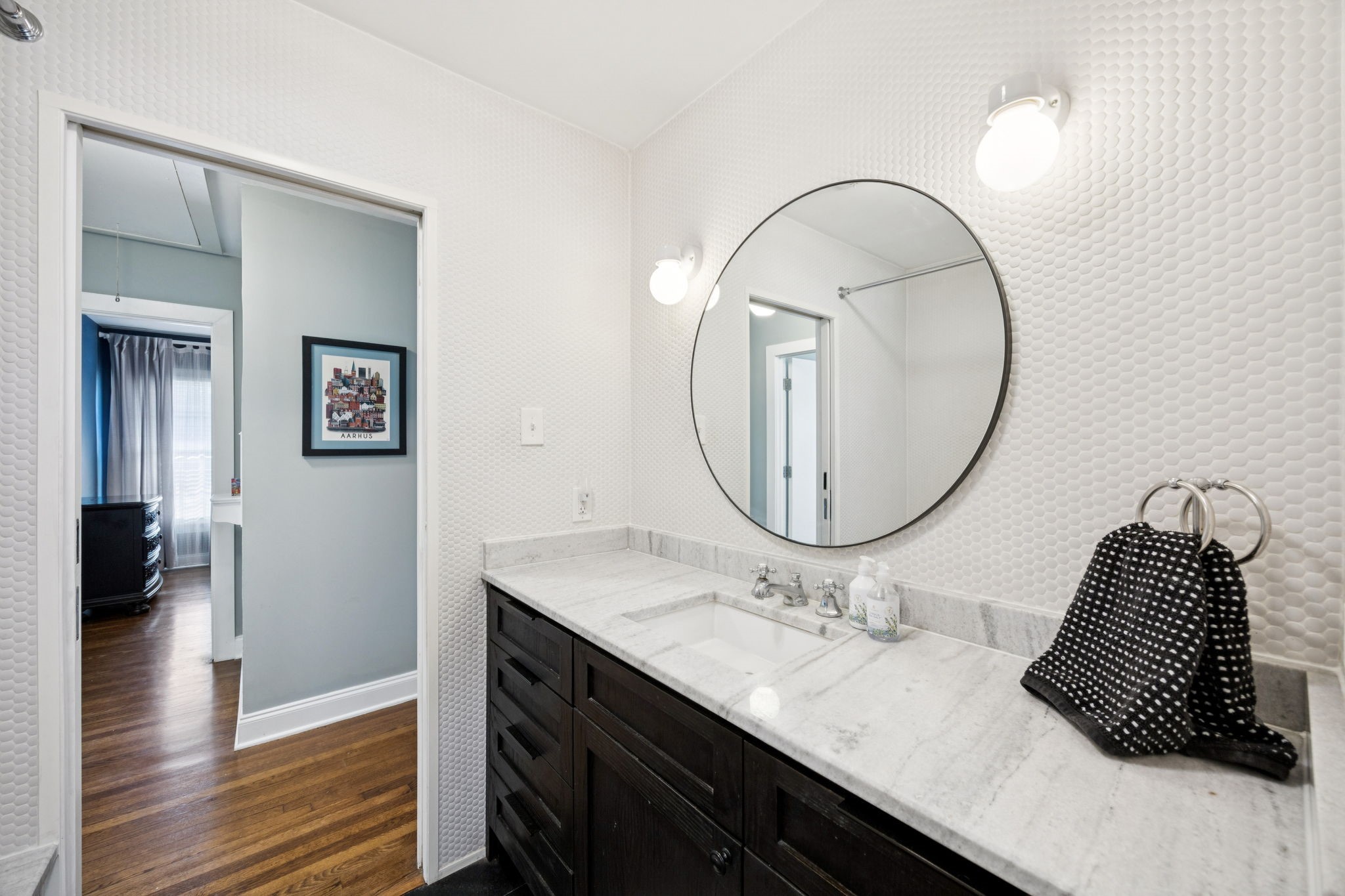 576 Brookhurst Drive Dallas TX 75218