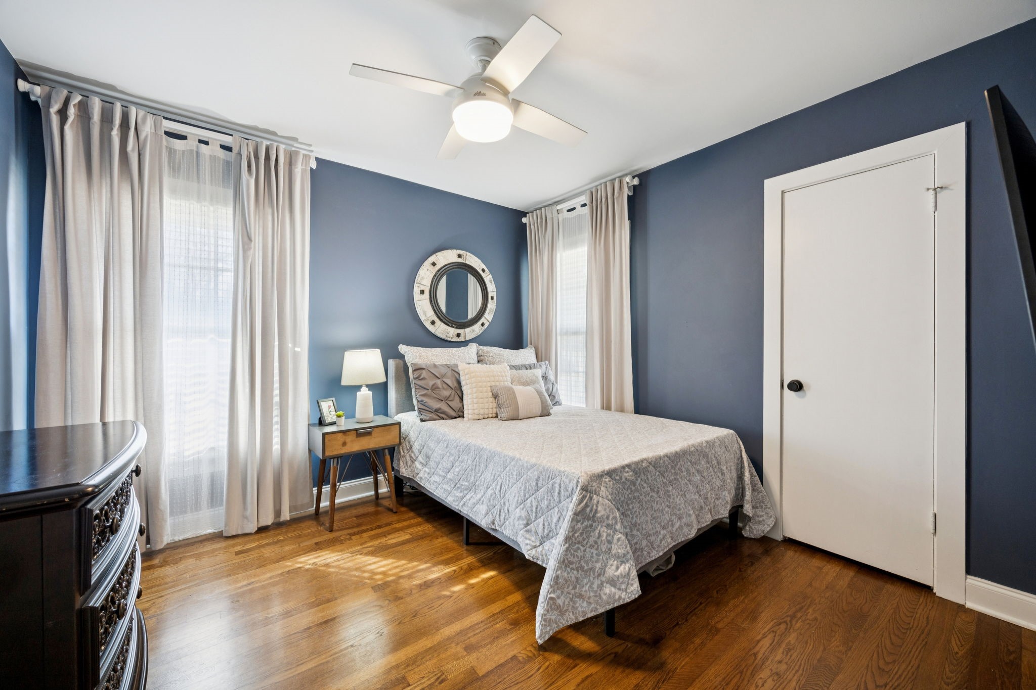 576 Brookhurst Drive Dallas TX 75218