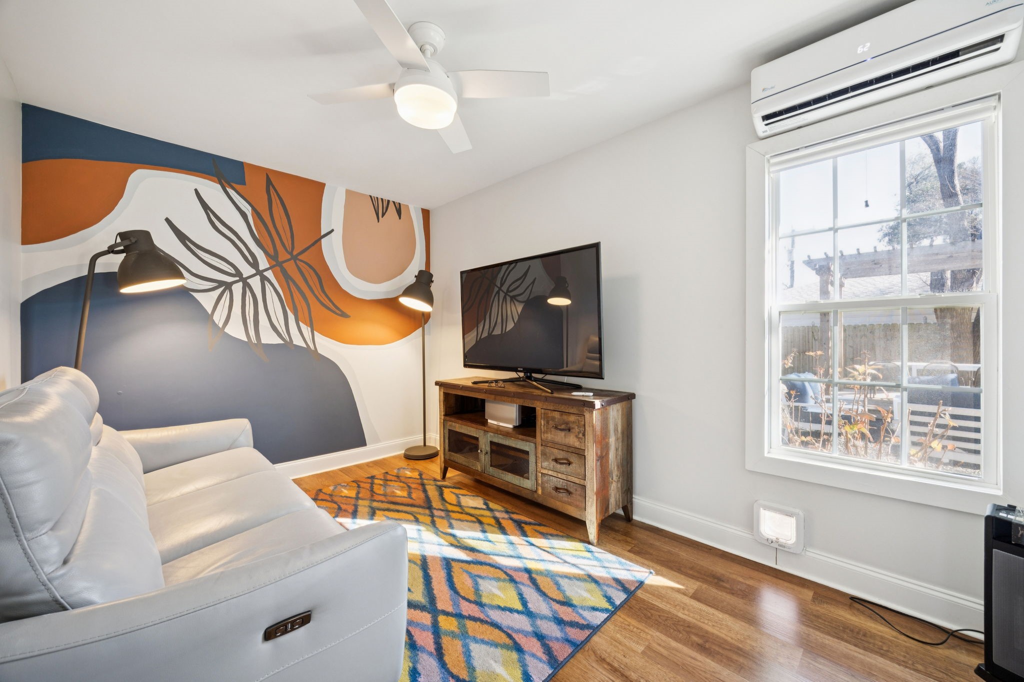 576 Brookhurst Drive Dallas TX 75218