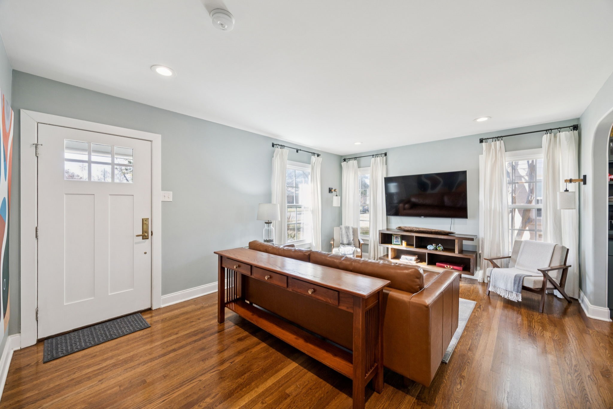 576 Brookhurst Drive Dallas TX 75218