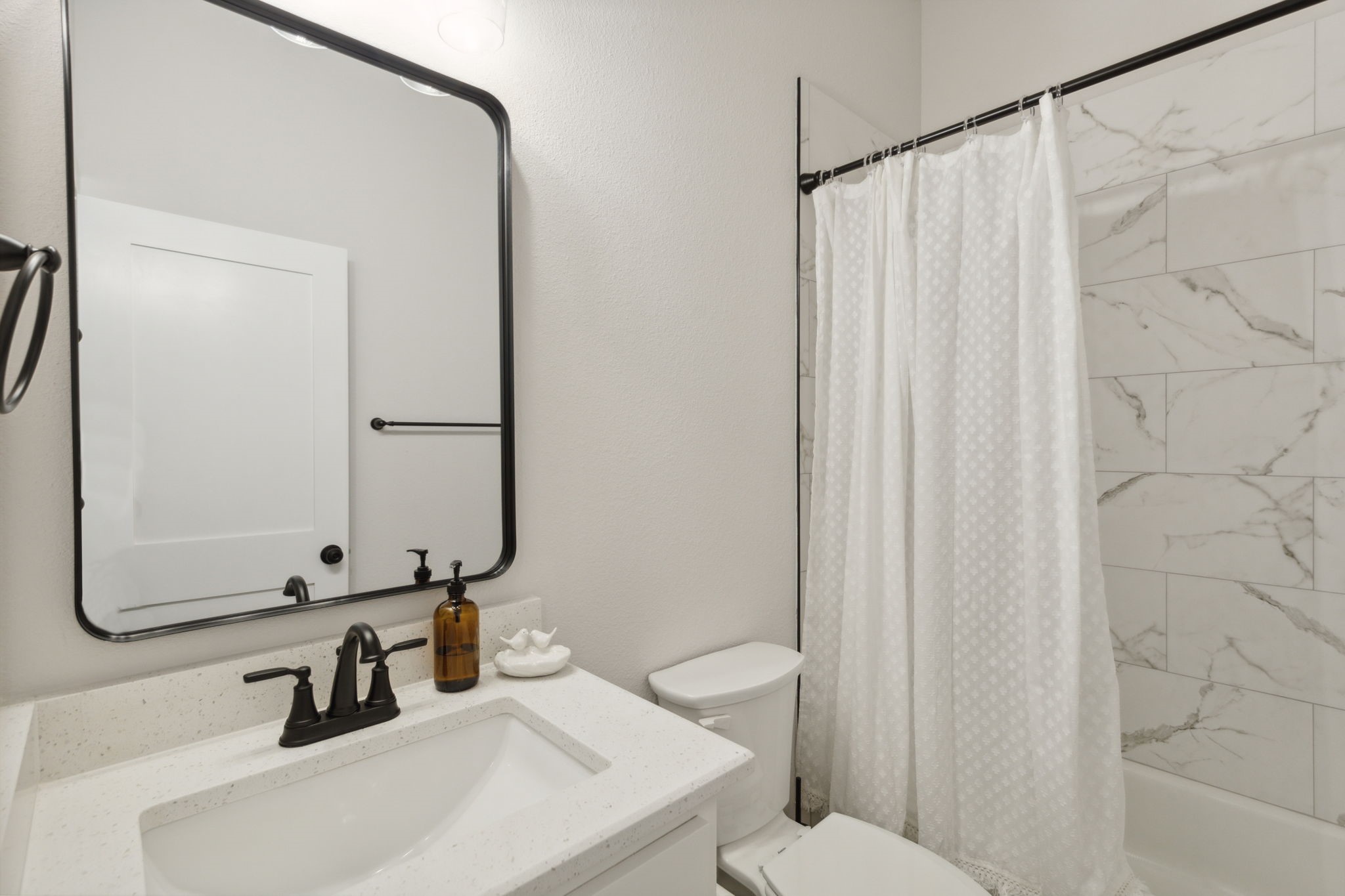 25 Dove Landing Valley View TX 76272
