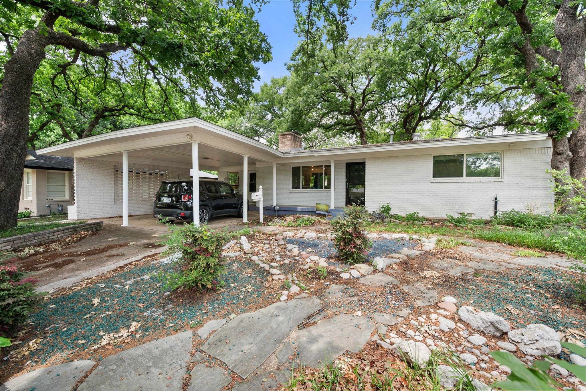 1209 W Lilly Lane Arlington TX 76013