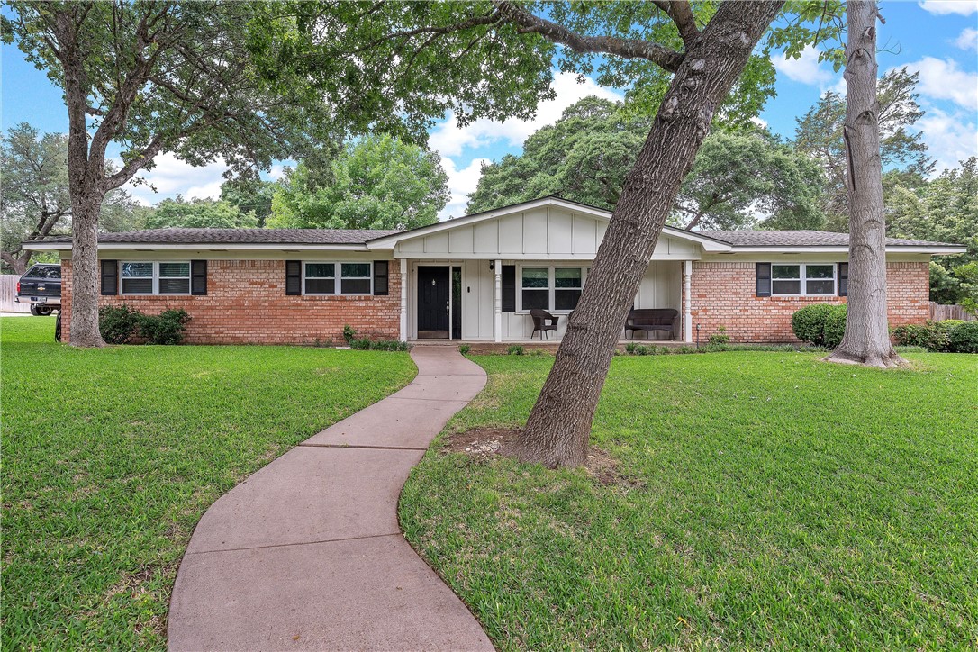 408 Elmwood Road Woodway TX 76712