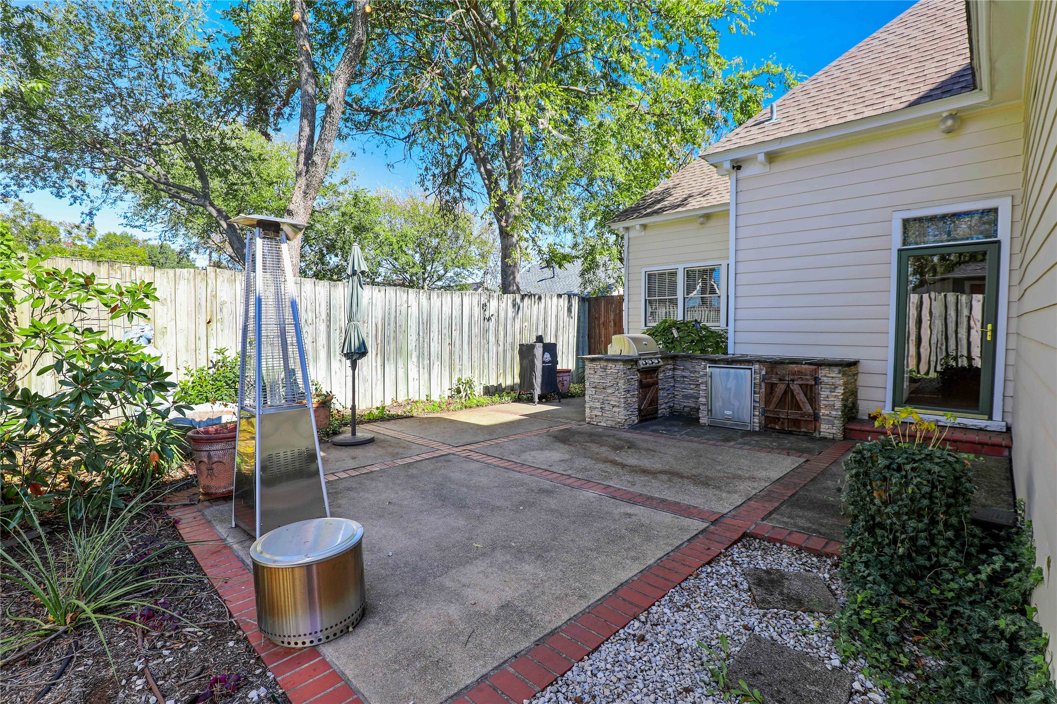 903 N College Street Mckinney TX 75069