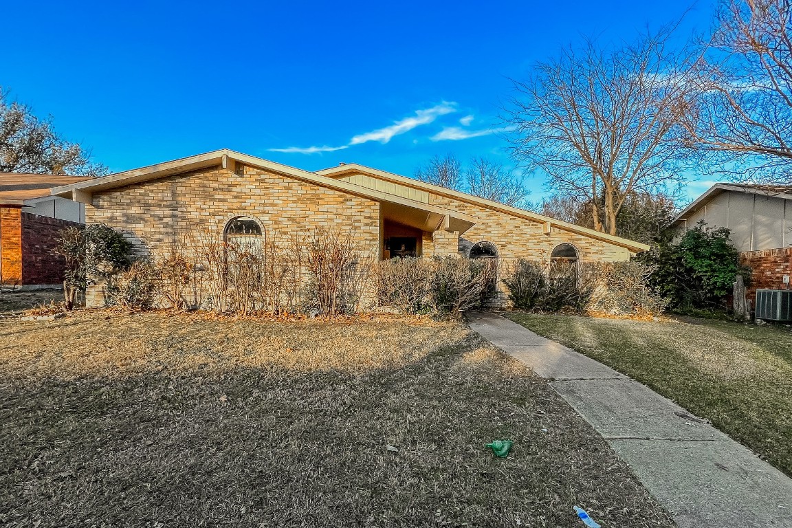 2941 Housley Drive Dallas TX 75228