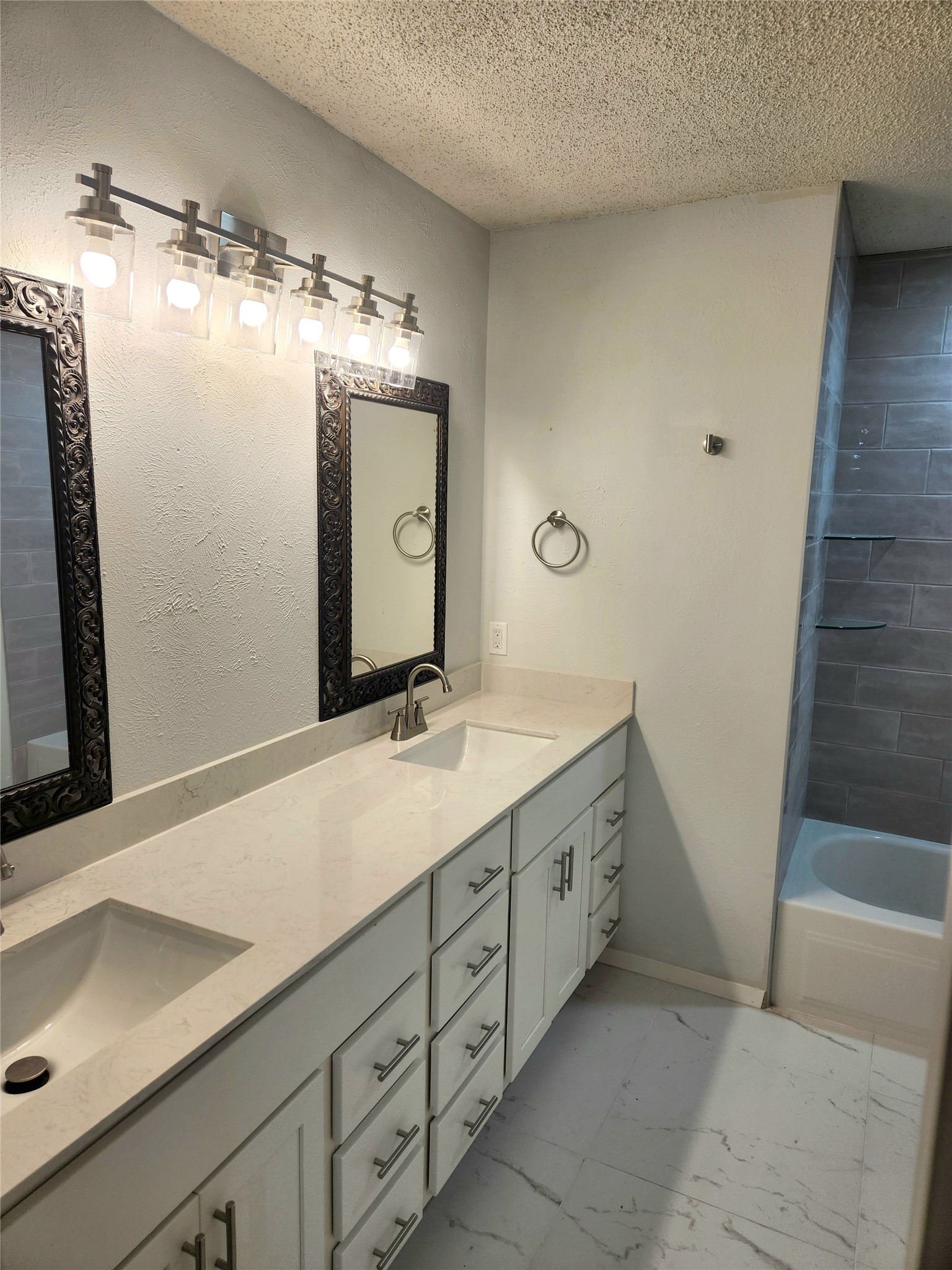 1838 Oak Hill Circle Dallas TX 75217