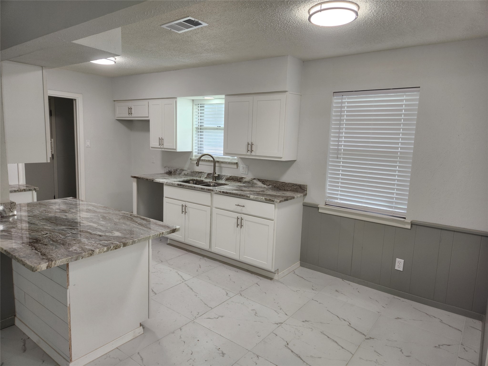 1838 Oak Hill Circle Dallas TX 75217