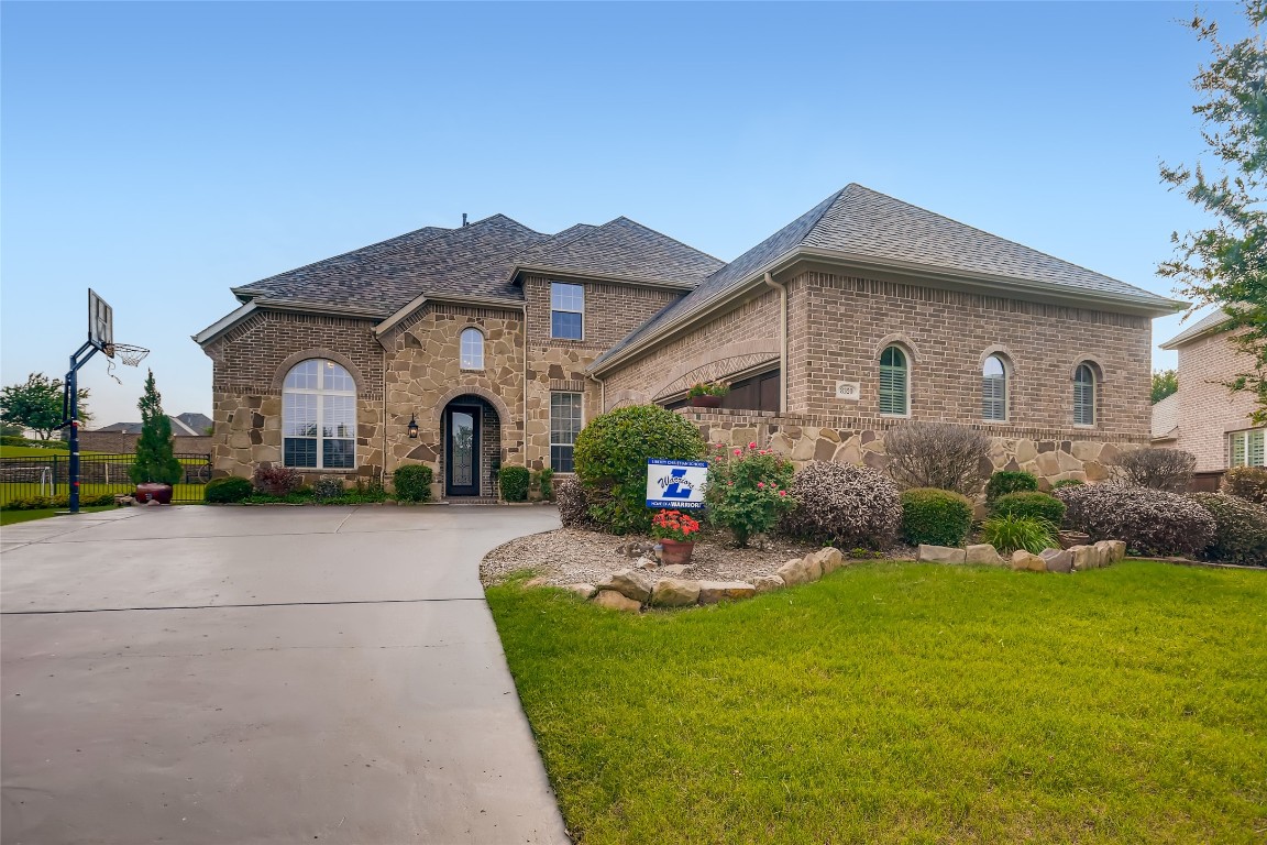 8320 Victoria Lane Lantana TX 76226