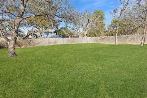 241 W Ross Avenue De Leon TX 76444