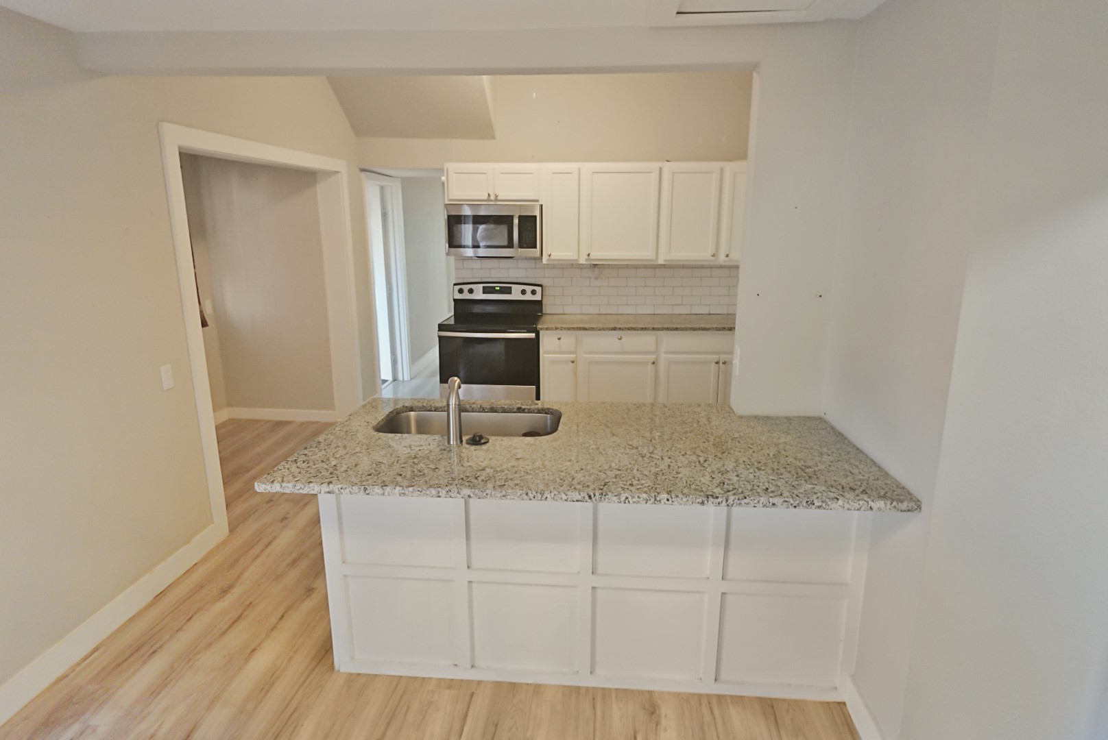 241 W Ross Avenue De Leon TX 76444