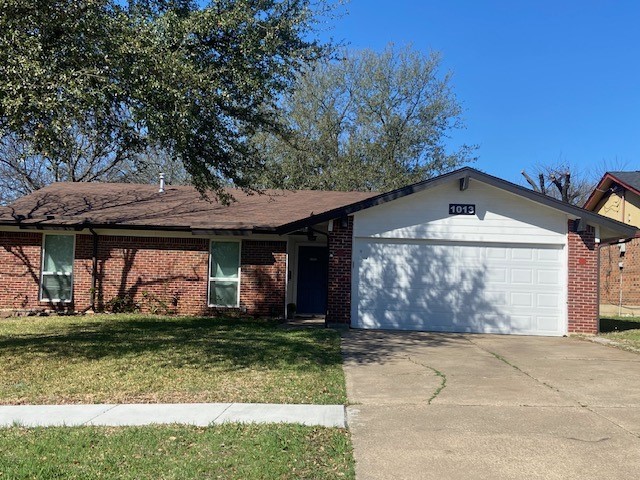 1013 SE 3rd Street Grand Prairie TX 75051