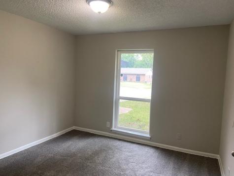 1013 SE 3rd Street Grand Prairie TX 75051