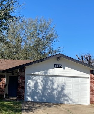 1013 SE 3rd Street Grand Prairie TX 75051