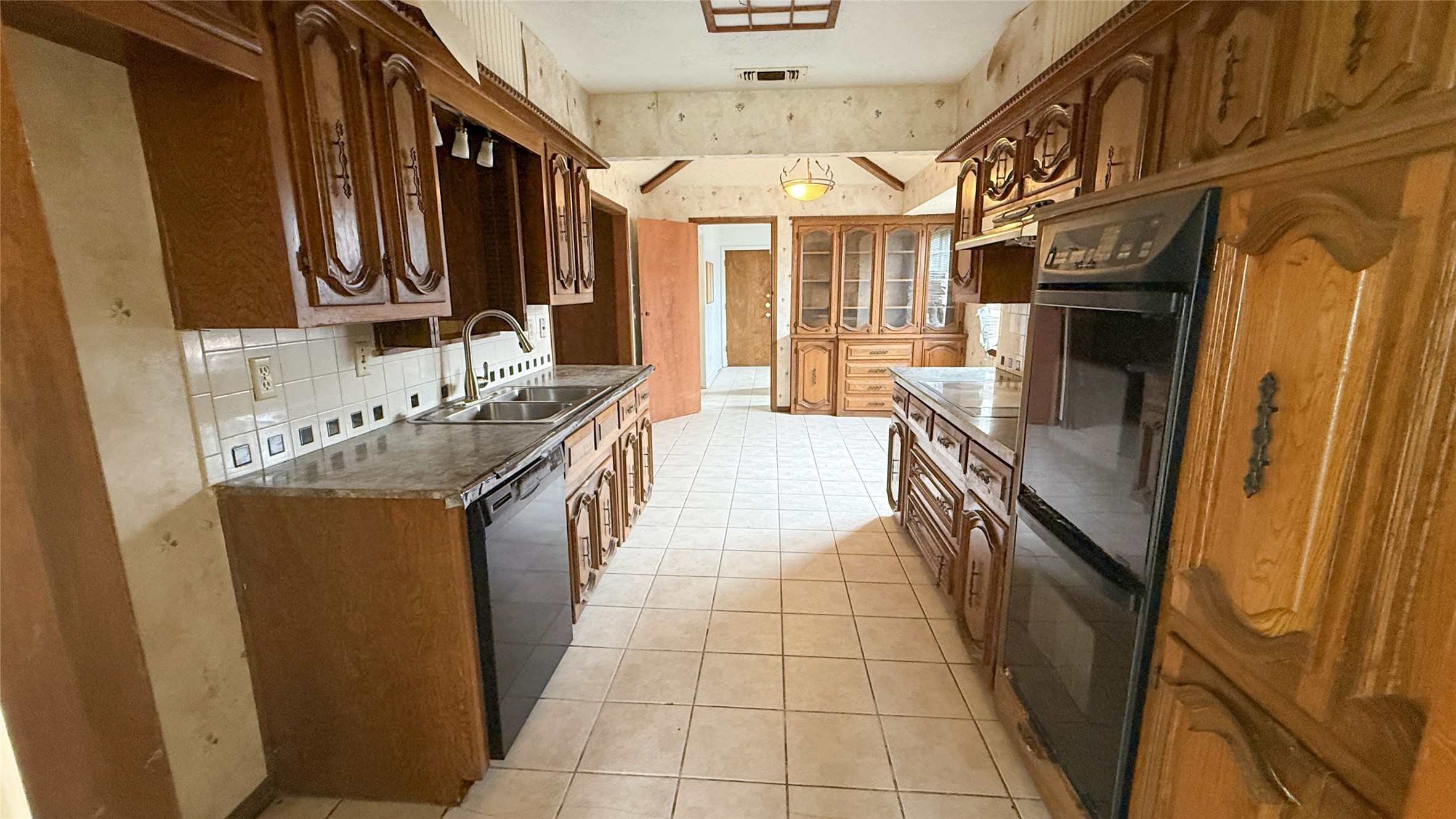 1004 Rosewood Drive Desoto TX 75115