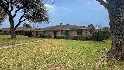 1004 Rosewood Drive Desoto TX 75115
