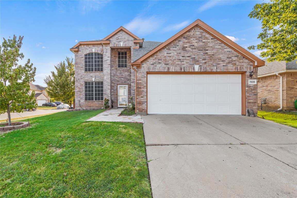7606 Marsland Lane Arlington TX 76001
