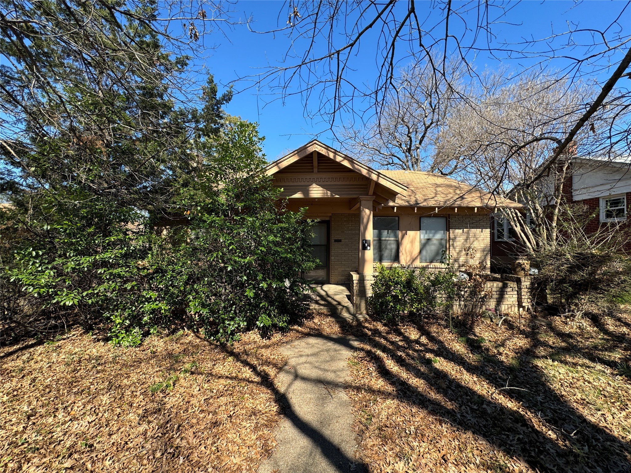729 Winston Street Dallas TX 75208