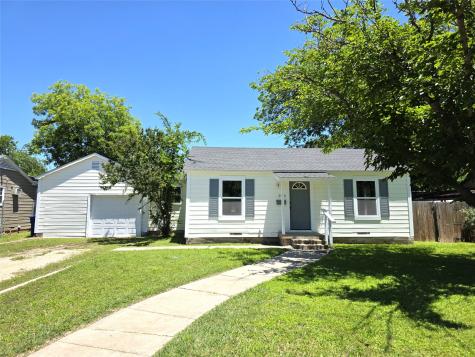 2406 Elizabeth Drive Brownwood TX 76801