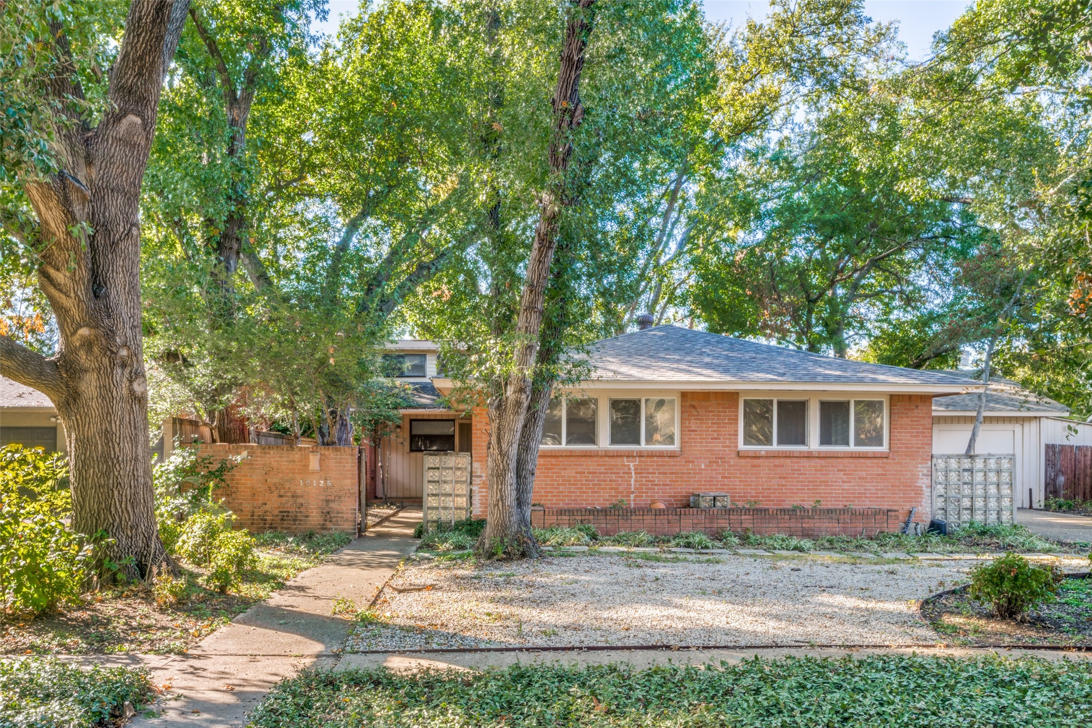 10125 Cromwell Drive Dallas TX 75229