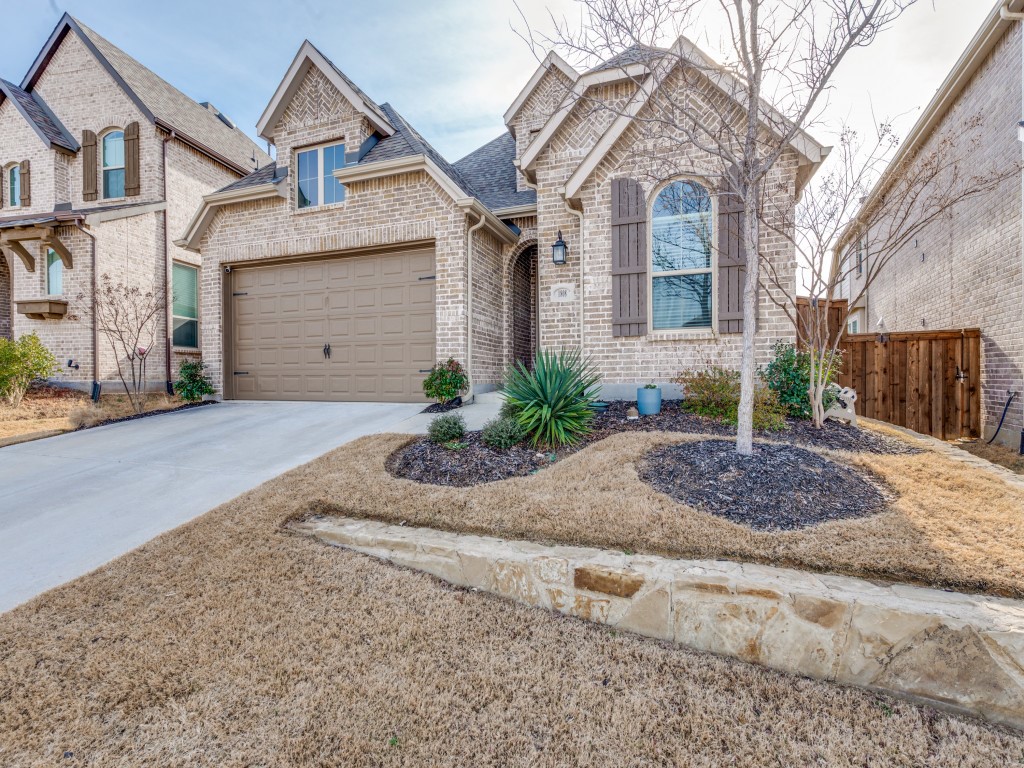 1808 Pelham Drive Aubrey TX 76227