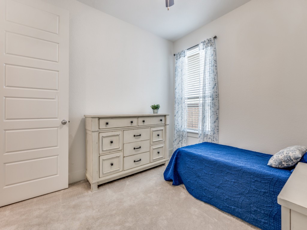 1808 Pelham Drive Aubrey TX 76227
