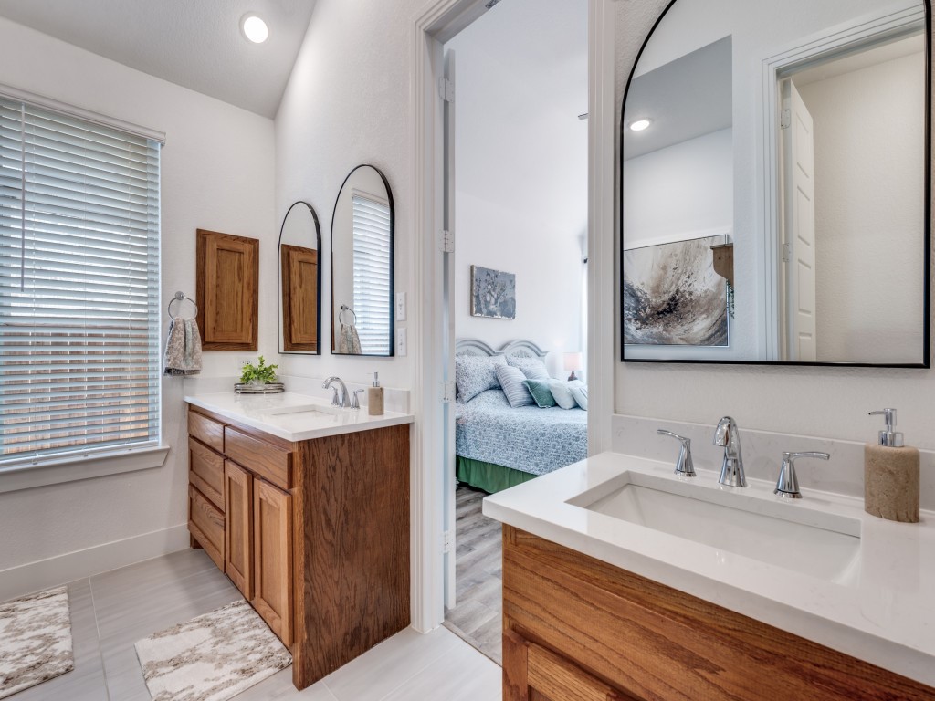 1808 Pelham Drive Aubrey TX 76227