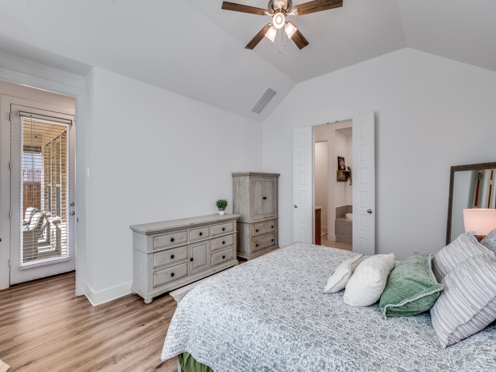 1808 Pelham Drive Aubrey TX 76227