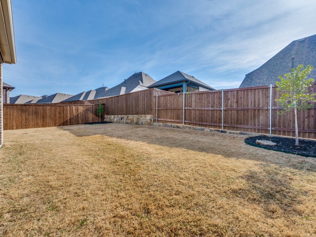 1808 Pelham Drive Aubrey TX 76227
