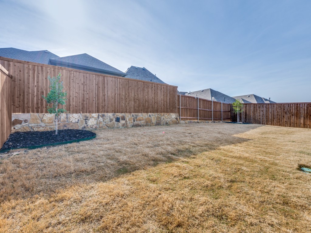 1808 Pelham Drive Aubrey TX 76227