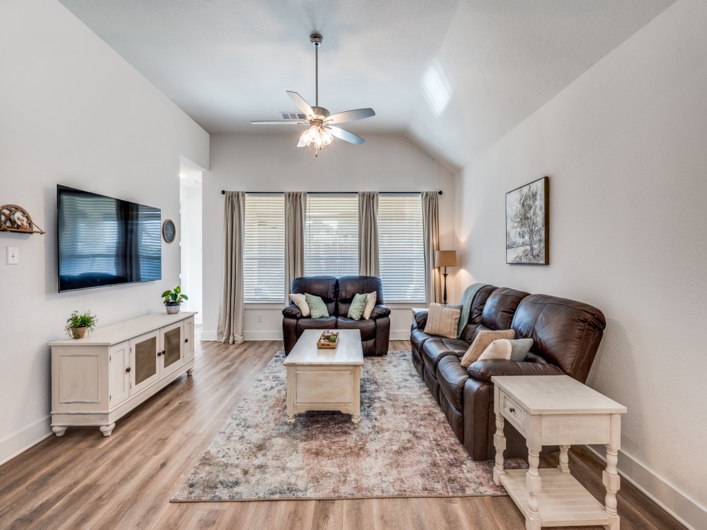 1808 Pelham Drive Aubrey TX 76227