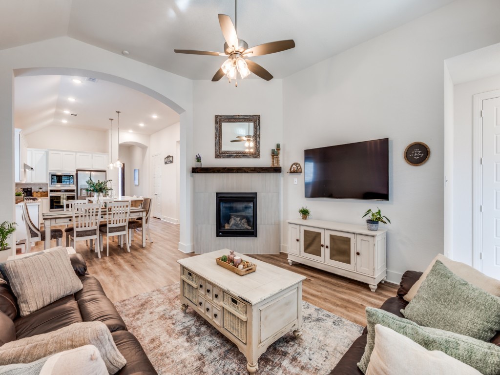 1808 Pelham Drive Aubrey TX 76227