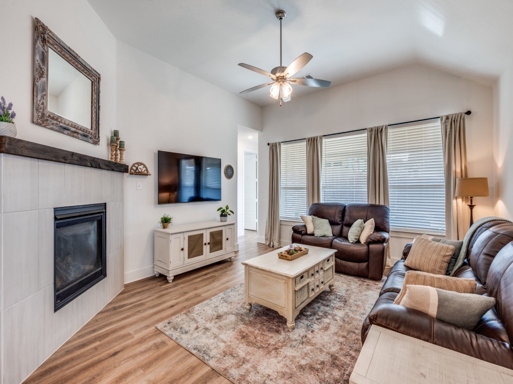 1808 Pelham Drive Aubrey TX 76227