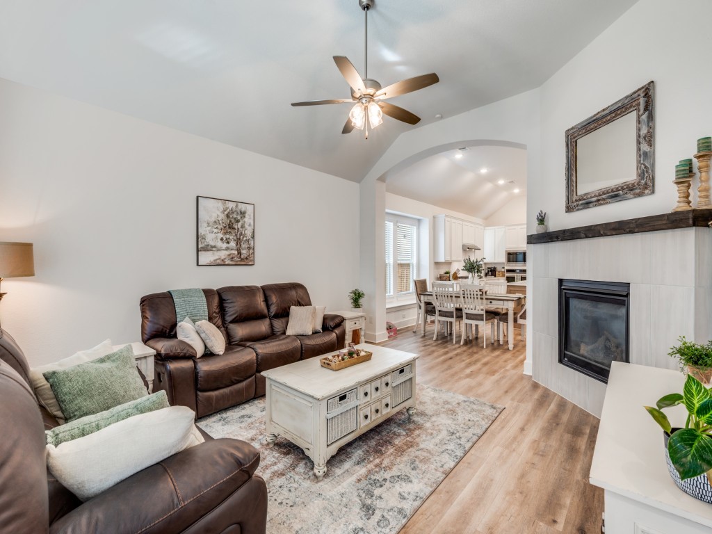 1808 Pelham Drive Aubrey TX 76227