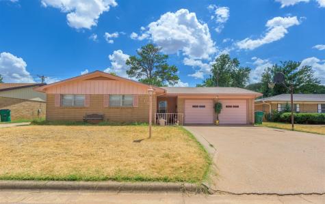 118 Highland Drive Burkburnett TX 76354