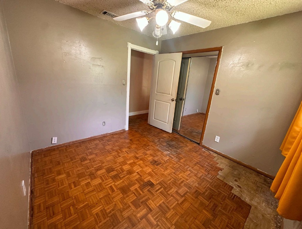 738 Cindy Lane Grand Prairie TX 75052