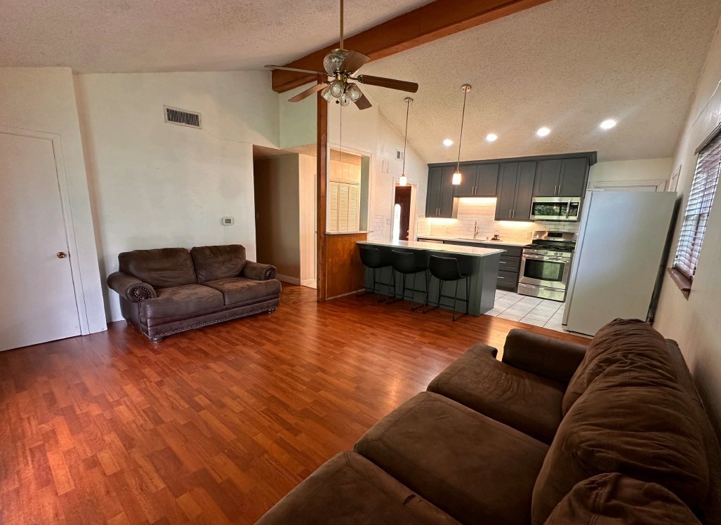 738 Cindy Lane Grand Prairie TX 75052