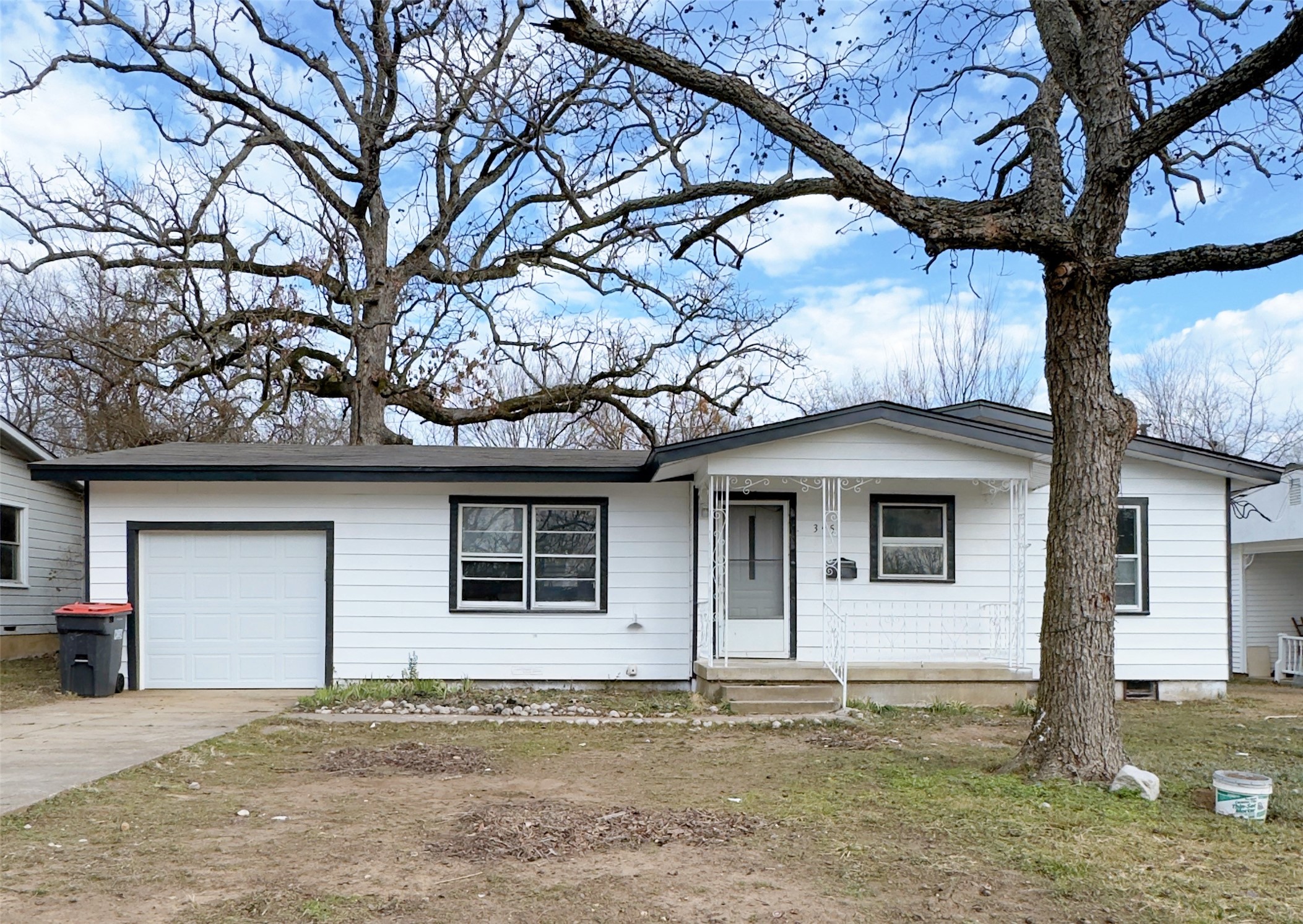 345 SW 16th Street Paris TX 75460