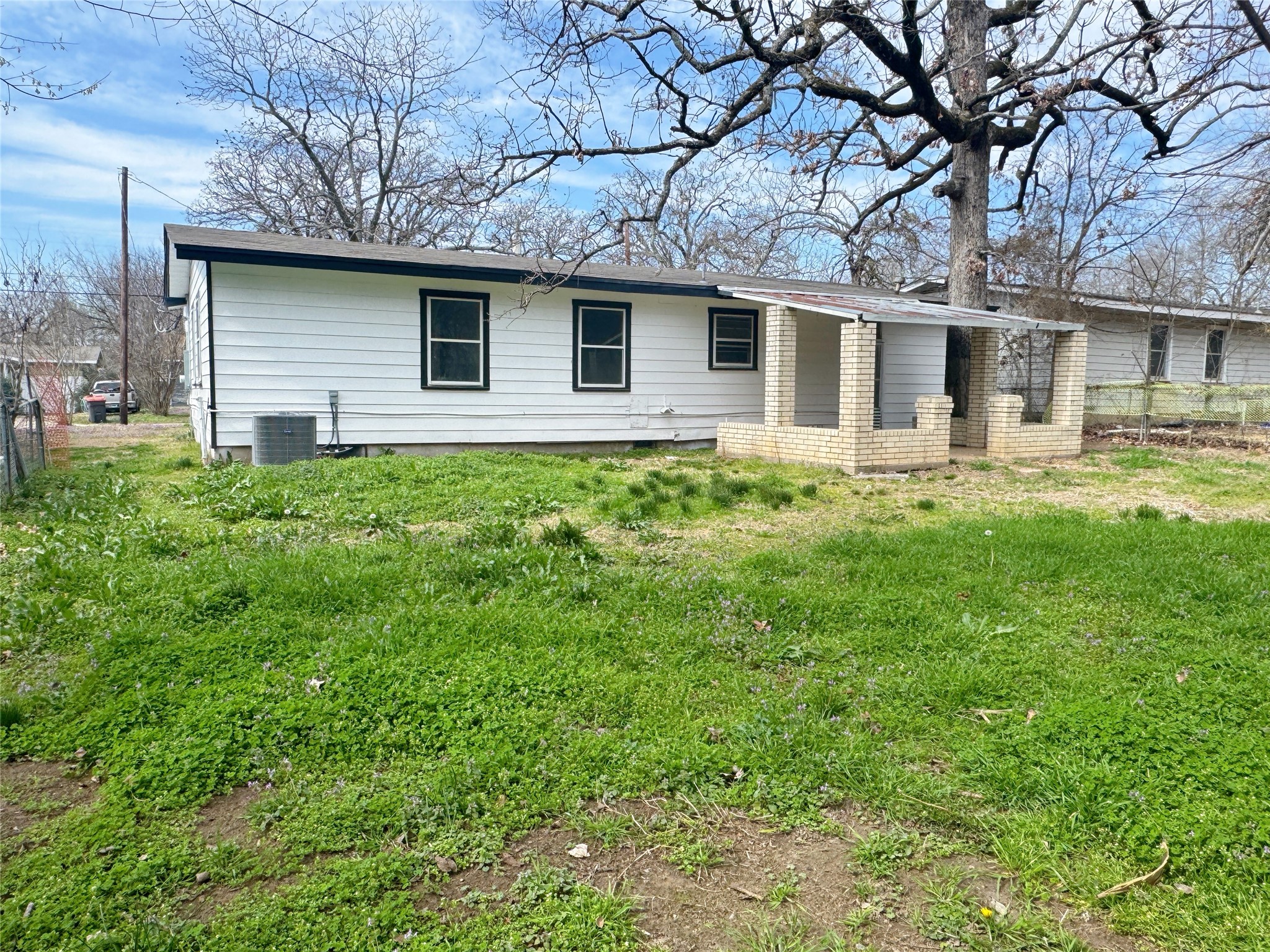 345 SW 16th Street Paris TX 75460
