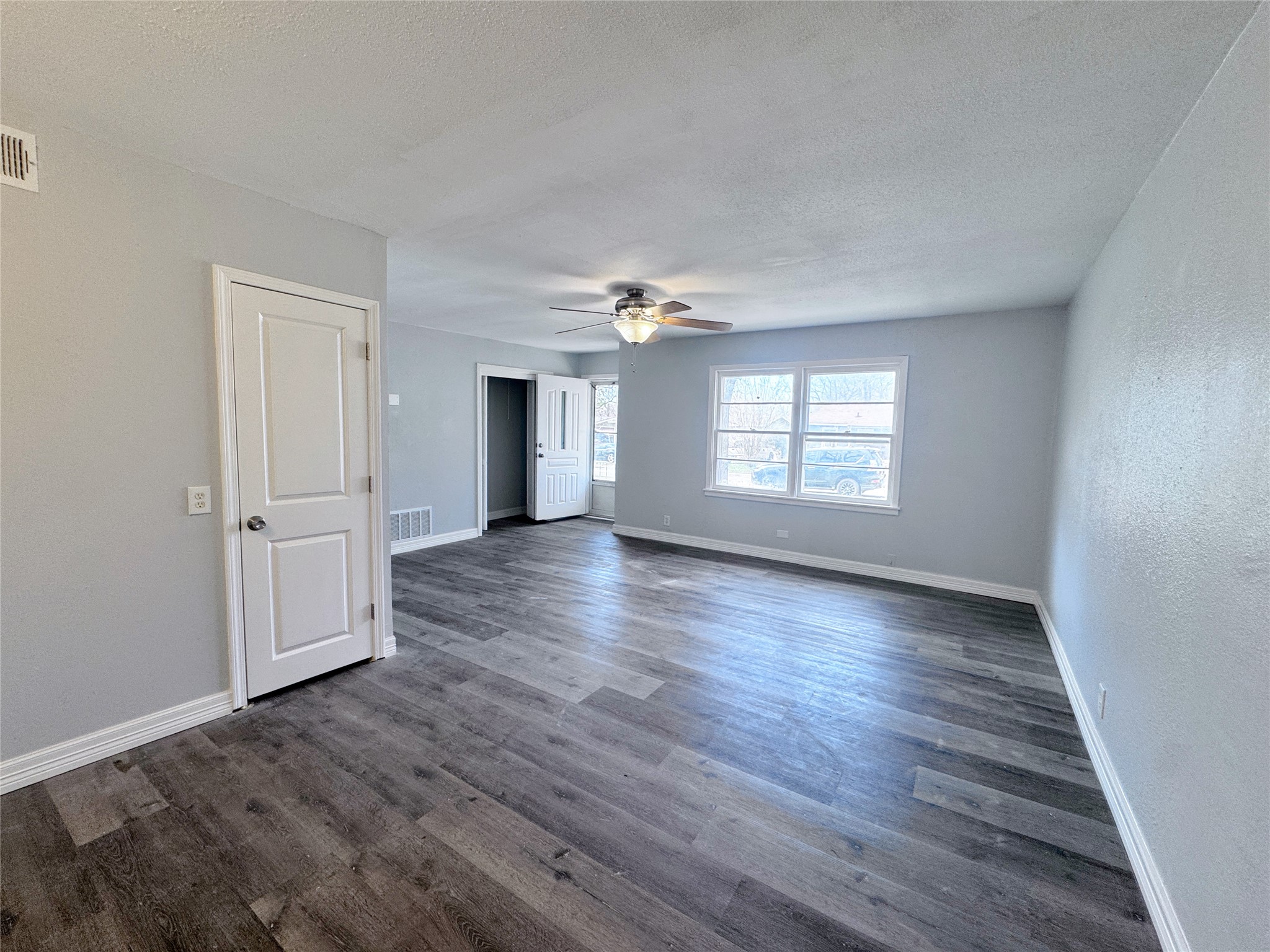 345 SW 16th Street Paris TX 75460