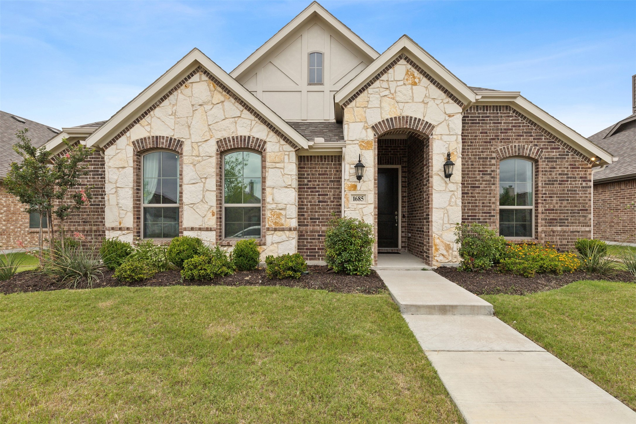 1685 Vista Way Waxahachie TX 75165